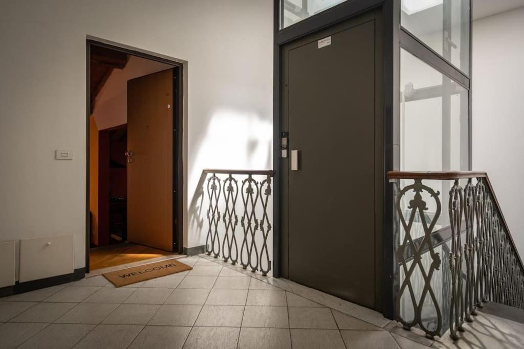 22 Home - Parcheggio Privato - Accogliente - Collegamento Sardegna E Corsica Livorno Exterior foto